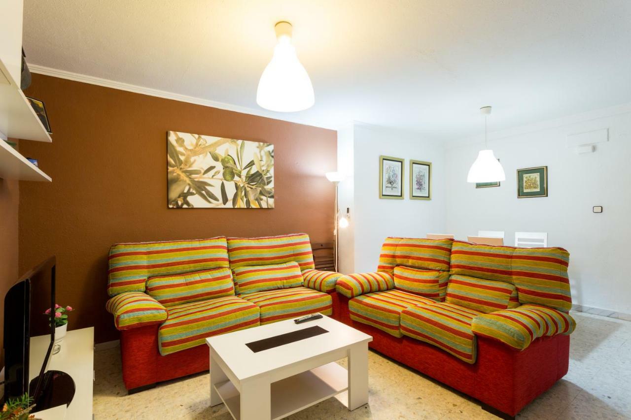 Holi-Rent Albareda Apartment Sevilla Bagian luar foto